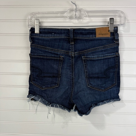 American Eagle women’s super stretch hi-rise cut off dark denim shorts. Size 00 - Picture 2 of 5